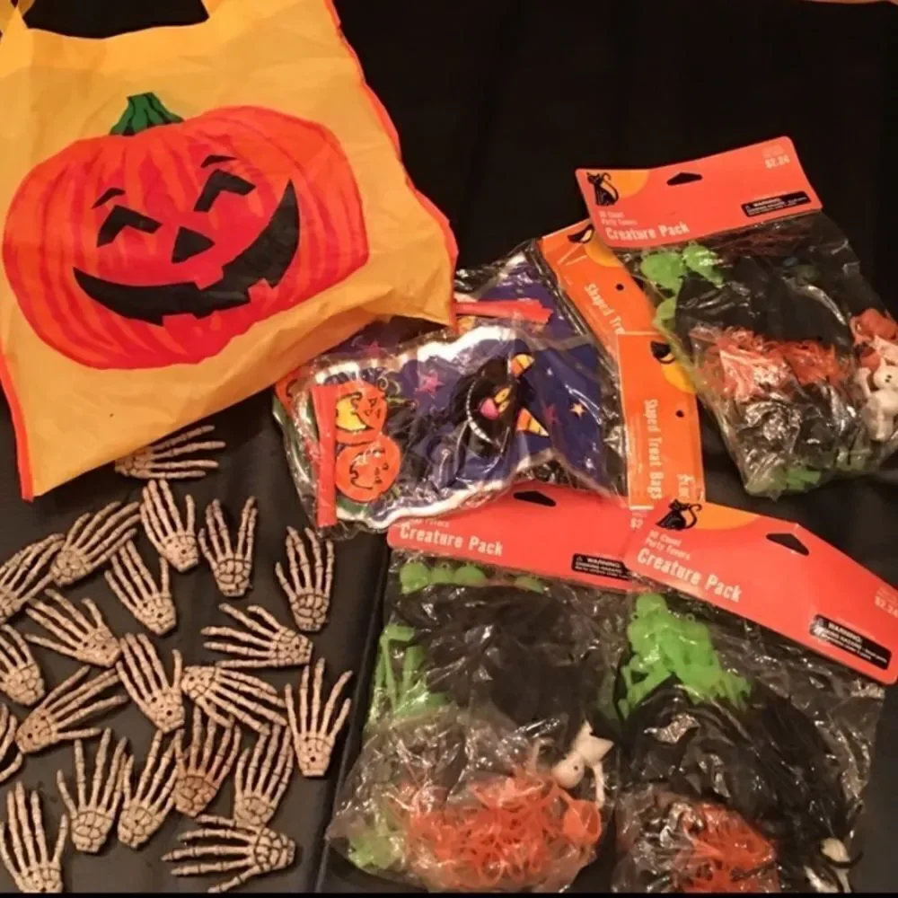 🎃 - 17 FUN Party Supplies & Decor!